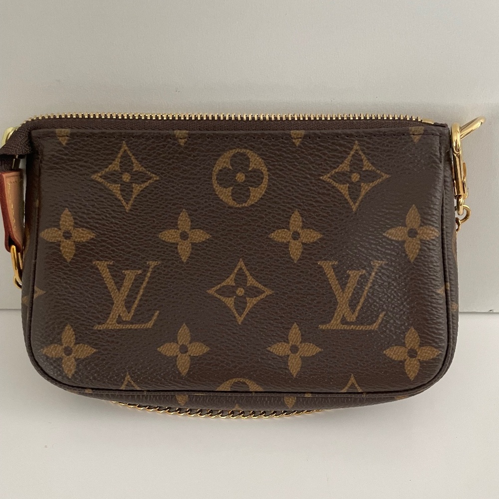 Louis Vuitton Mini Pochette Accessoires- Monogram